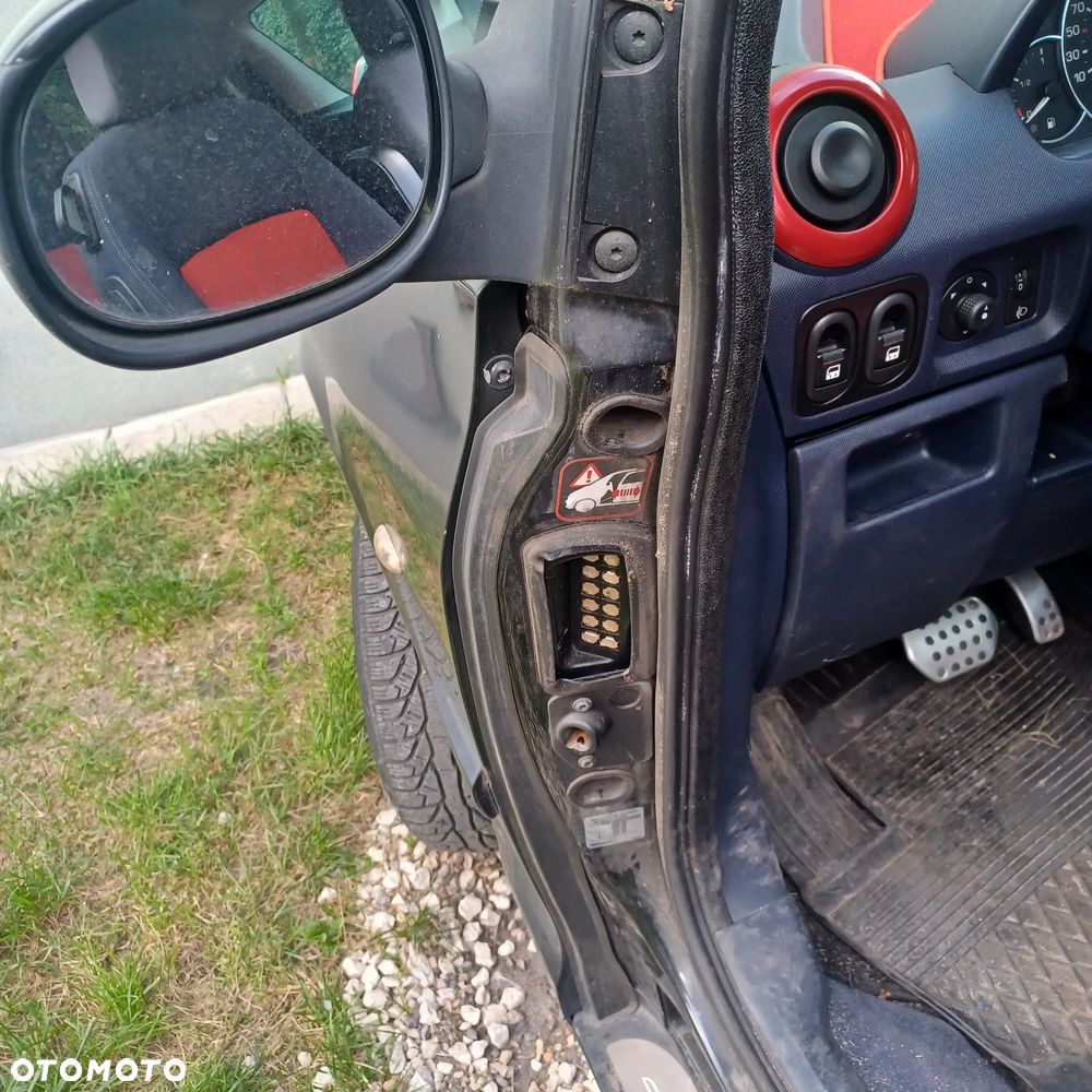 Peugeot 1007 - 2