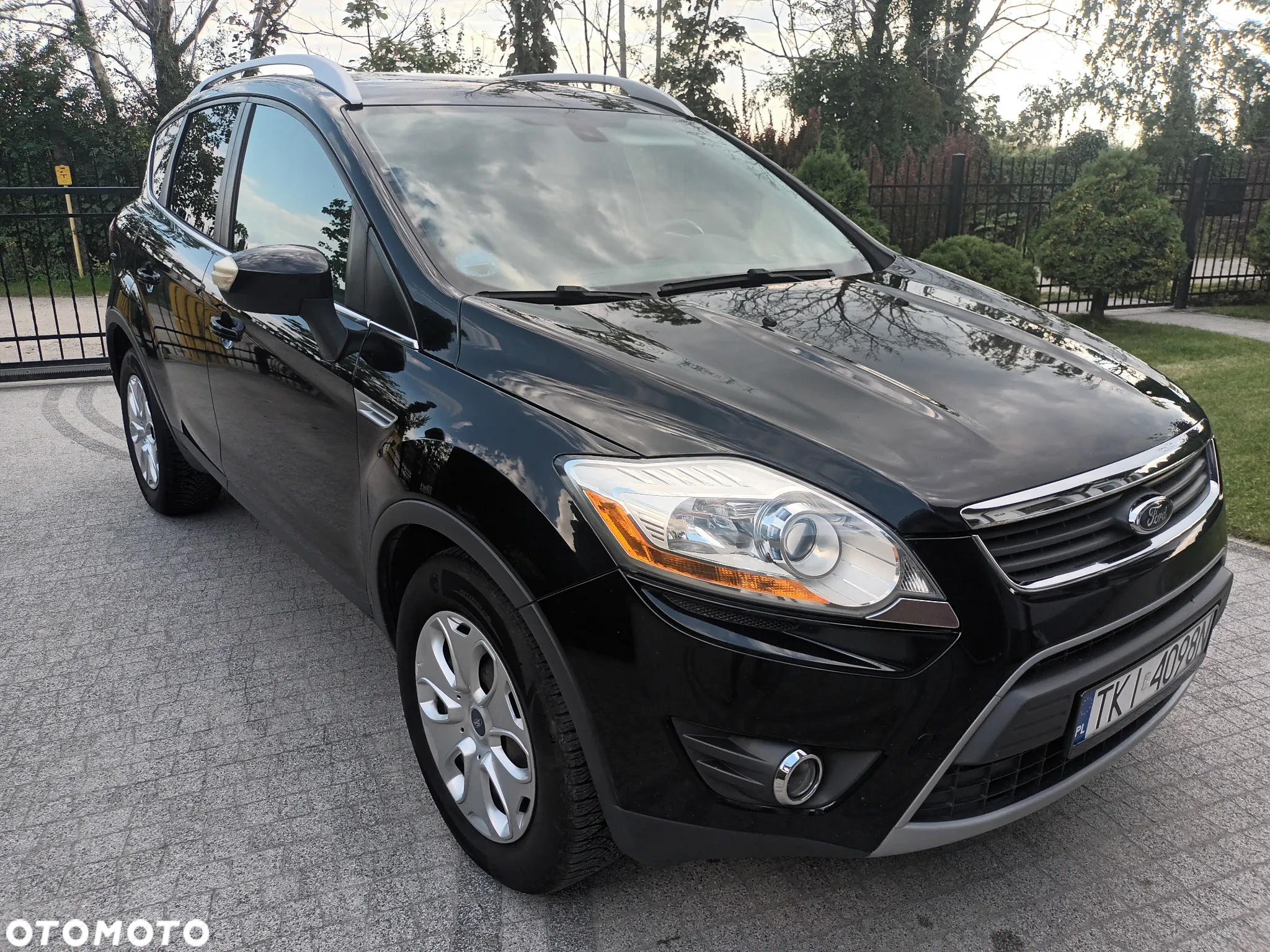 Ford Kuga - 4