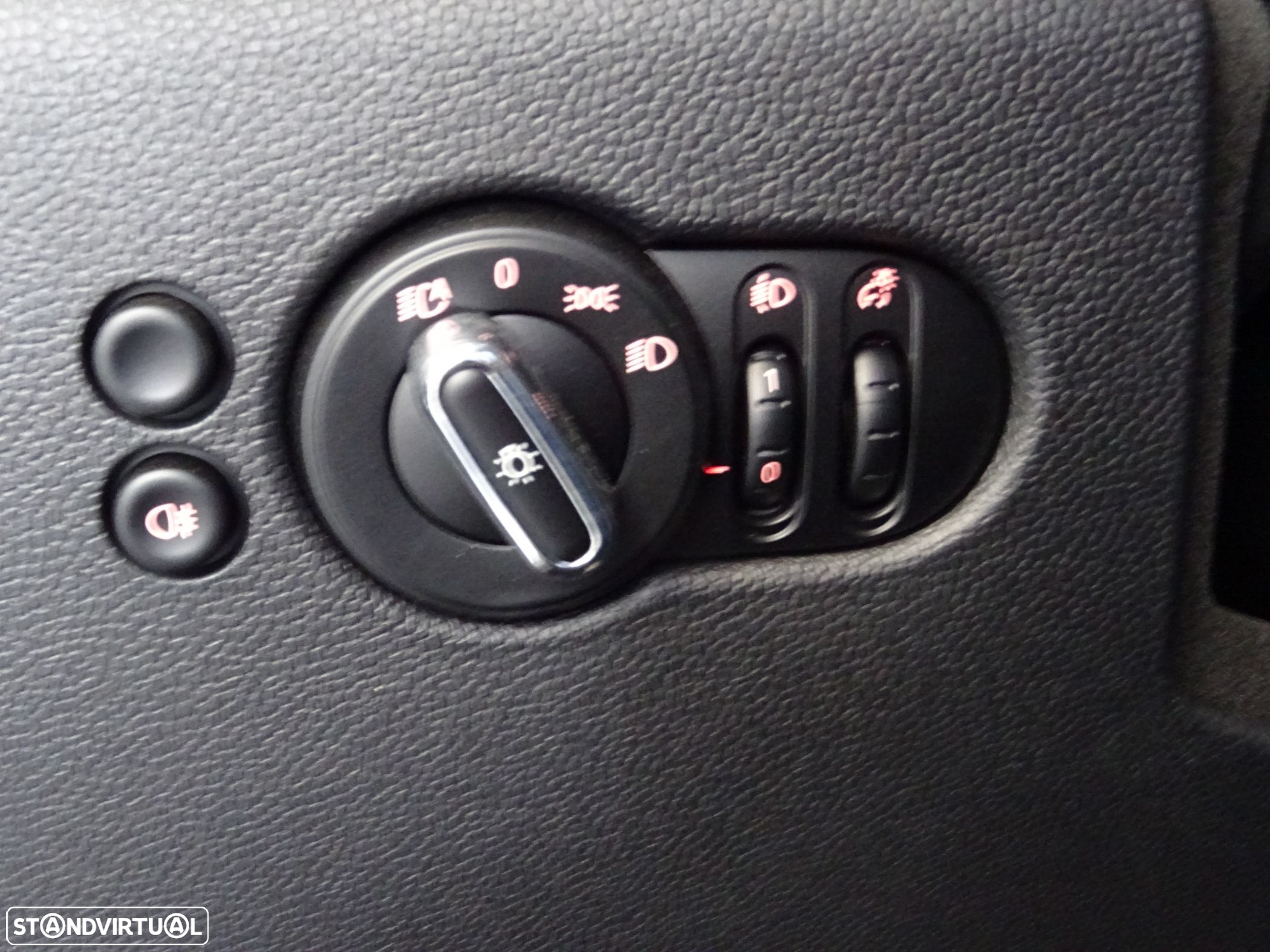 MINI 5 Portas One D - 20