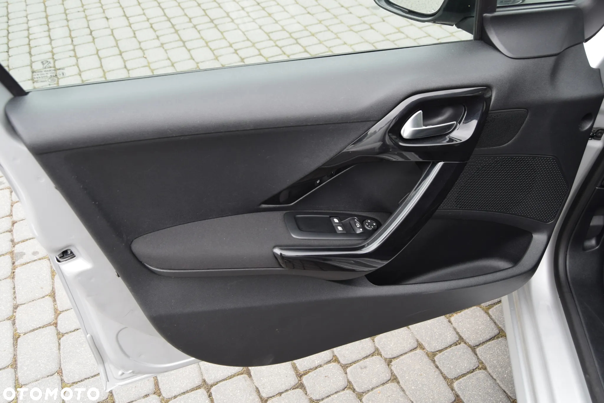 Peugeot 208 1.2 PureTech Active - 17