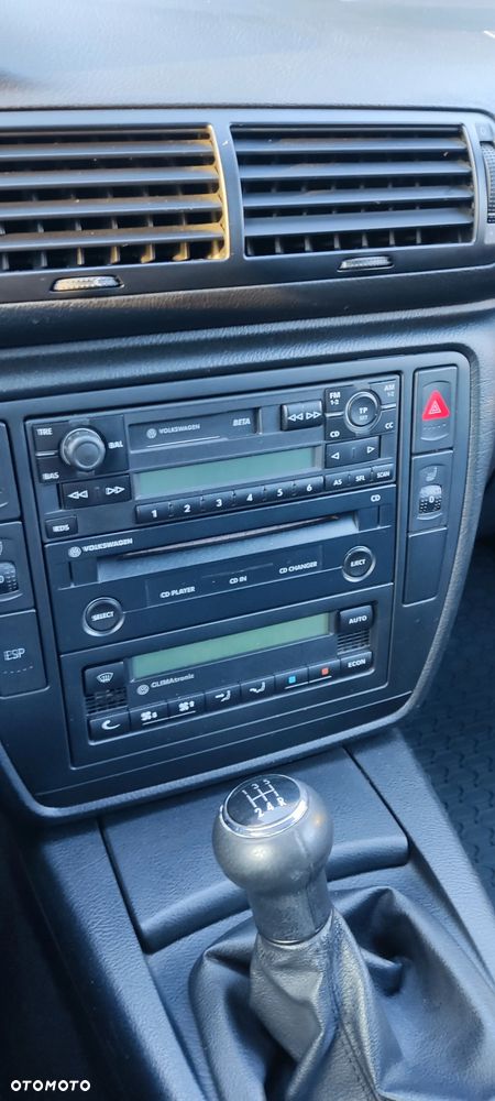 Volkswagen Passat 1.6 Basis - 23