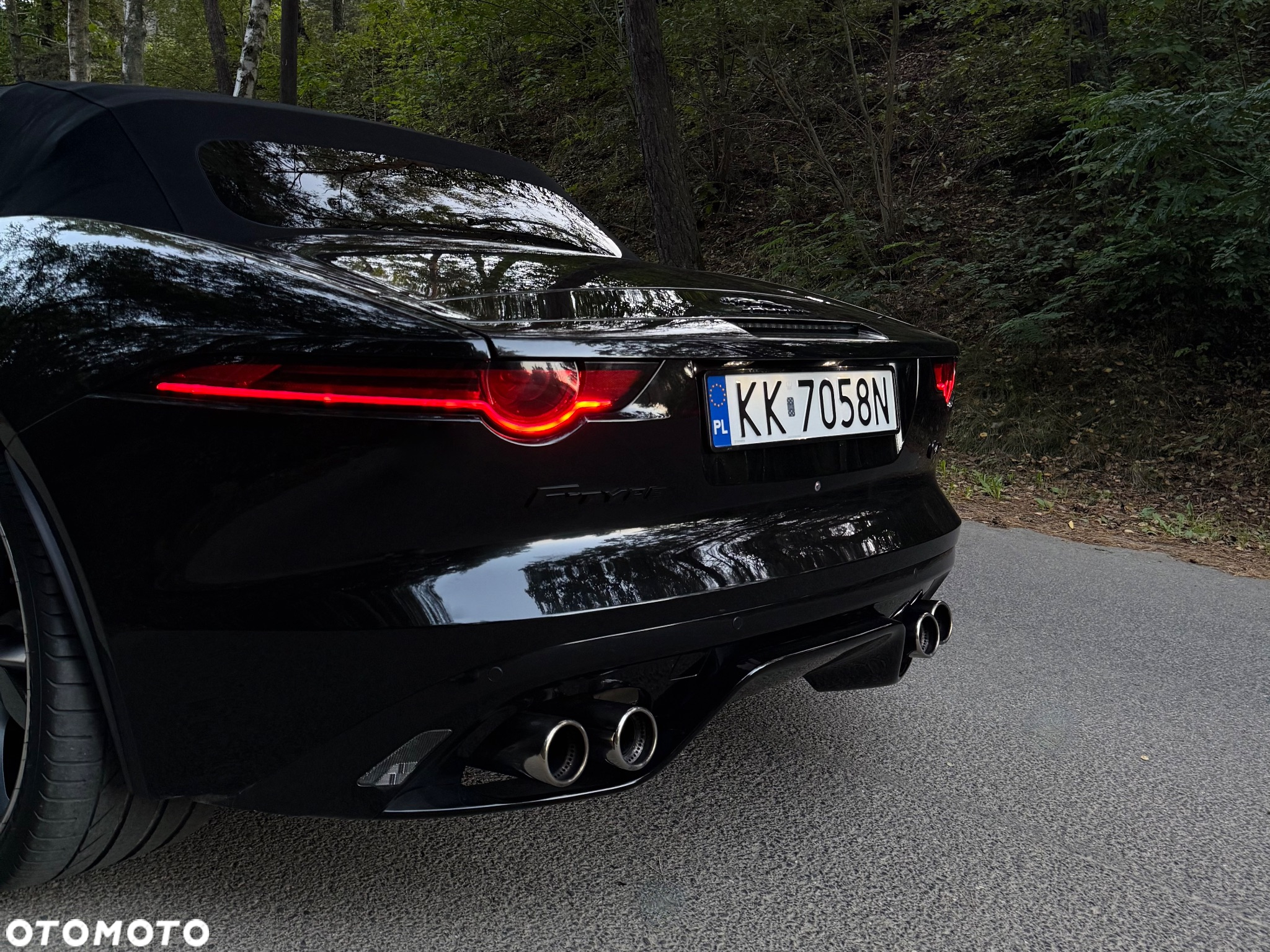Jaguar F-Type R Cabriolet AWD - 22