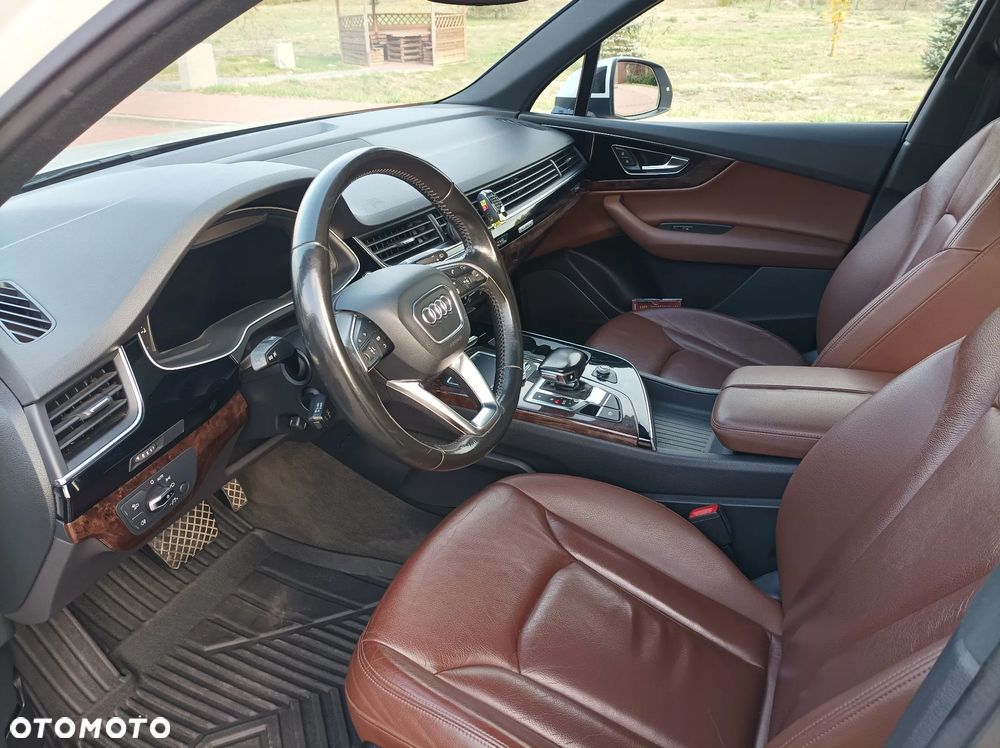 Audi Q7 - 9
