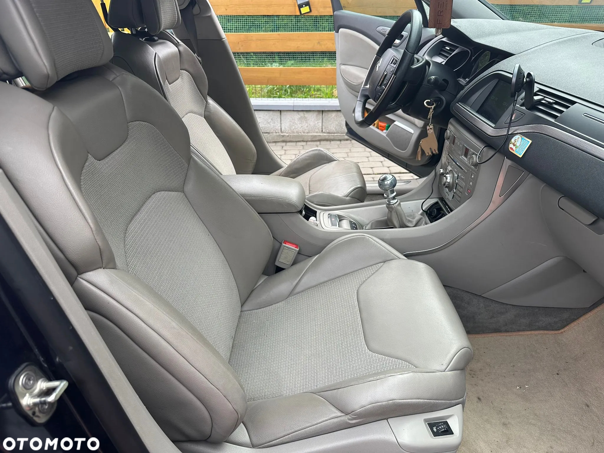 Citroën C5 2.0 HDi Exclusive - 23