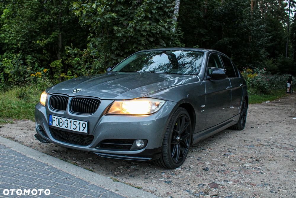 BMW Seria 3 320d xDrive - 10