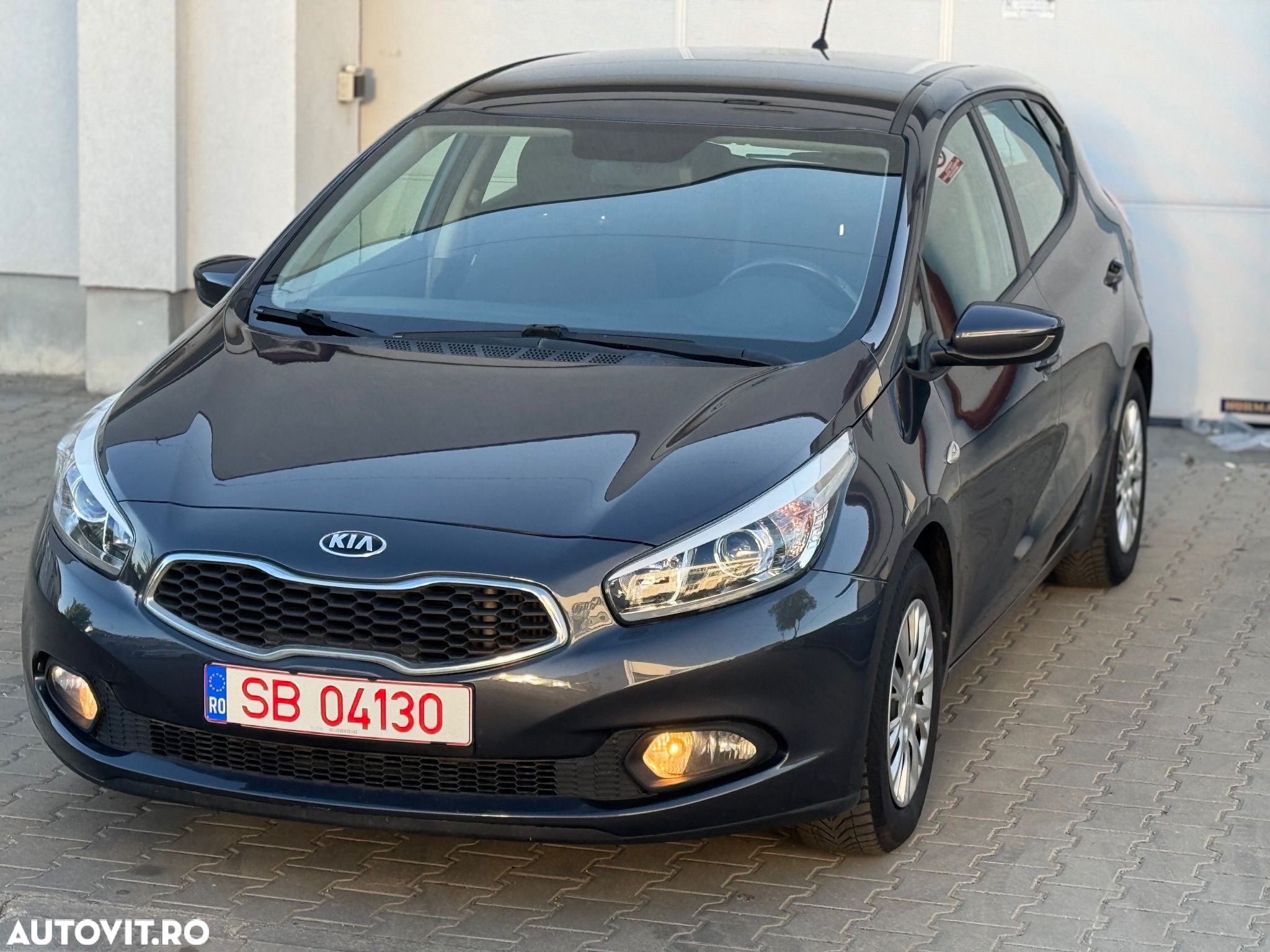 Kia Ceed 1.4 CRDi 90 Vision - 1