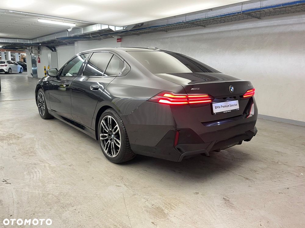 BMW Seria 5 520d xDrive mHEV M Sport - 13