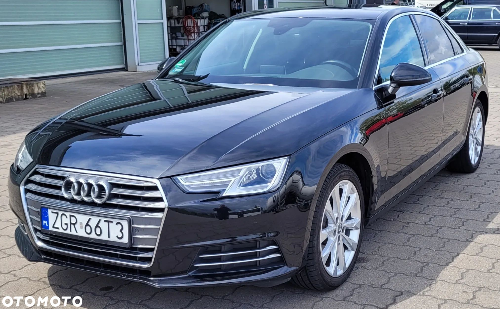 Audi A4 - 1