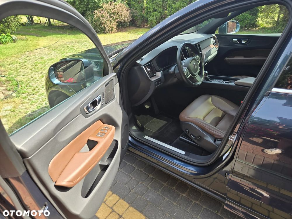 Volvo XC 60 B5 B AWD Geartronic Momentum Pro - 9