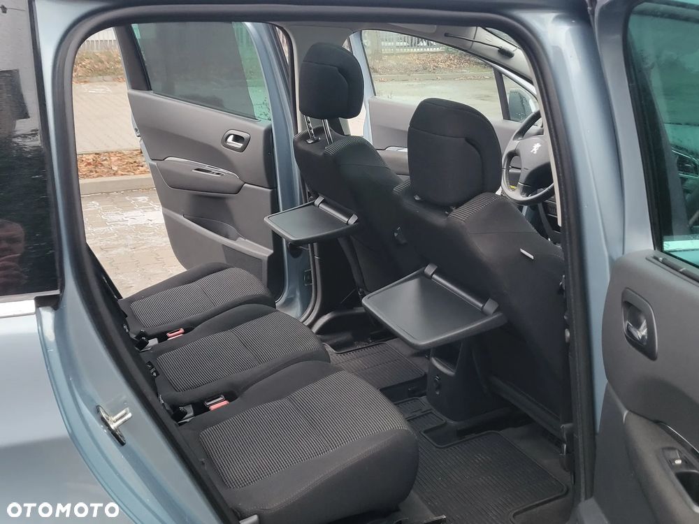 Peugeot 5008 1.6 THP Active 7os - 17