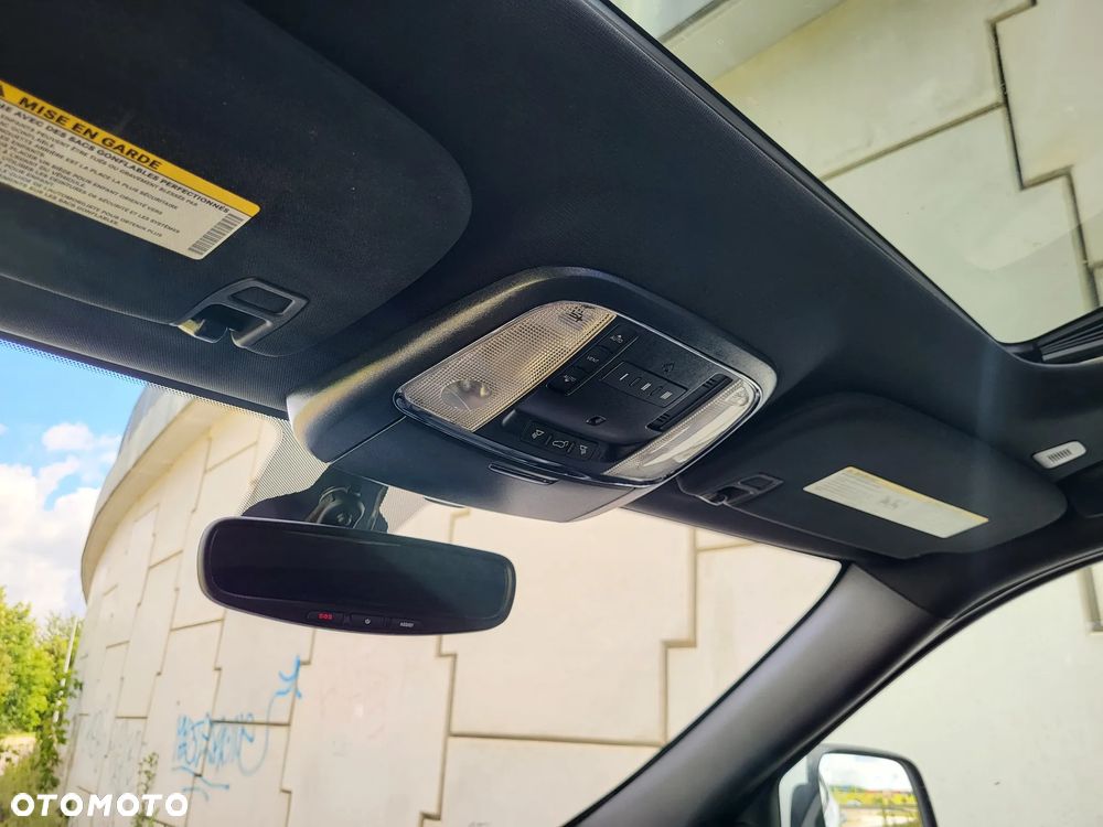 Jeep Grand Cherokee - 12