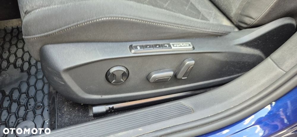 Volkswagen Golf Variant - 14