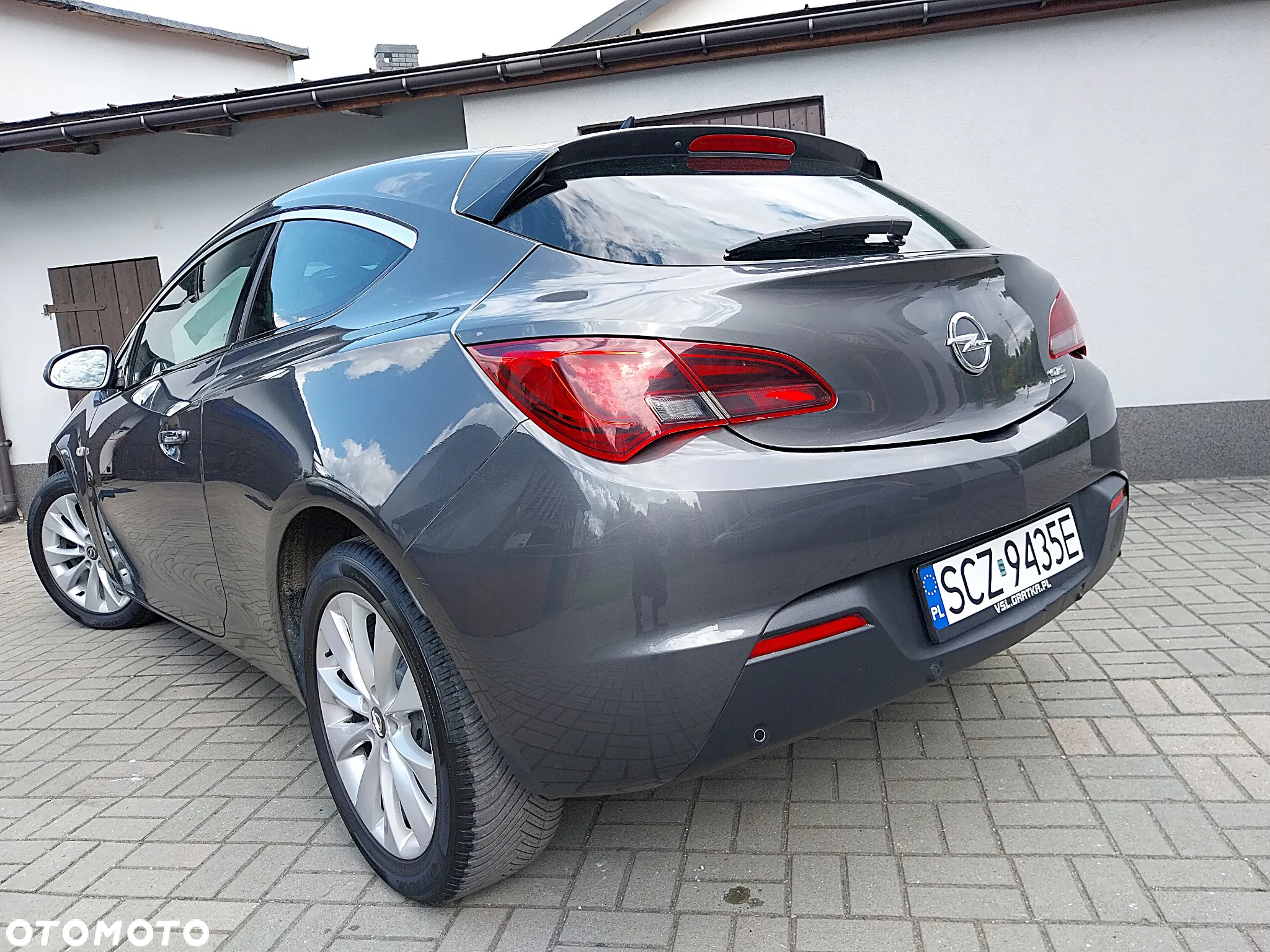 Opel Astra GTC 1.4 Turbo - 4