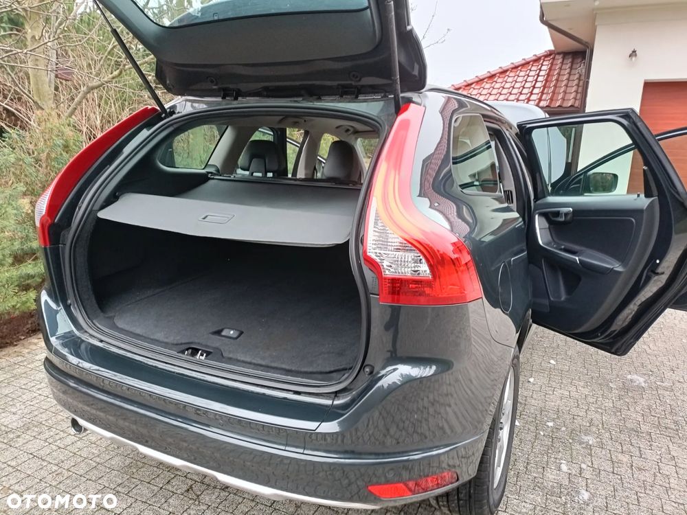 Volvo XC 60 - 4