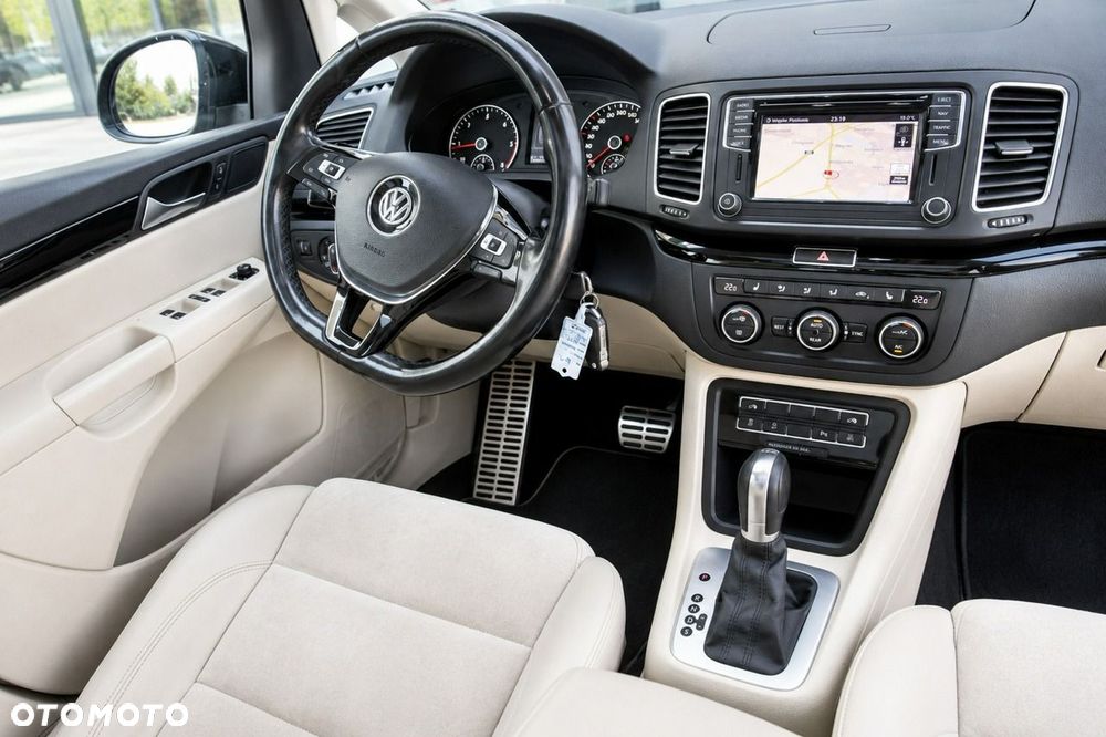Volkswagen Sharan 2.0 TDI DSG (BlueMotion Technology) Highline - 14