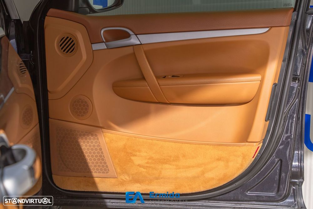 Porsche Cayenne Tiptronic - 31