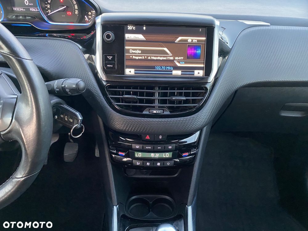 Peugeot 2008 1.6 e-HDi Allure S&S - 7