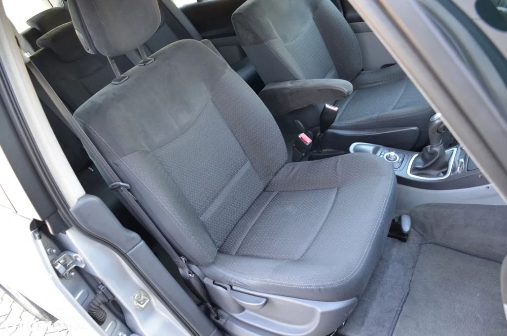 Renault Grand Espace 2.0 Dynamique - 31