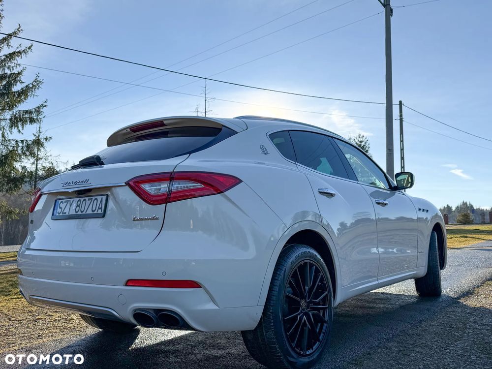 Maserati Levante Q4 GranLusso - 5