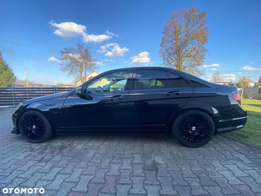 Mercedes-Benz Klasa C 180 CGI Automatik BlueEFFICIENCY Avantgarde - 10