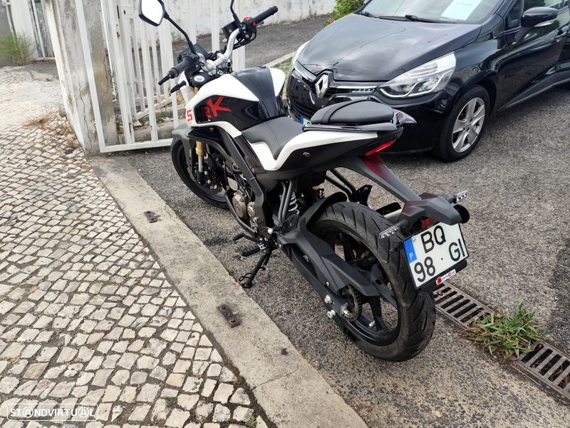 QJ Motor SRK 125S - 3
