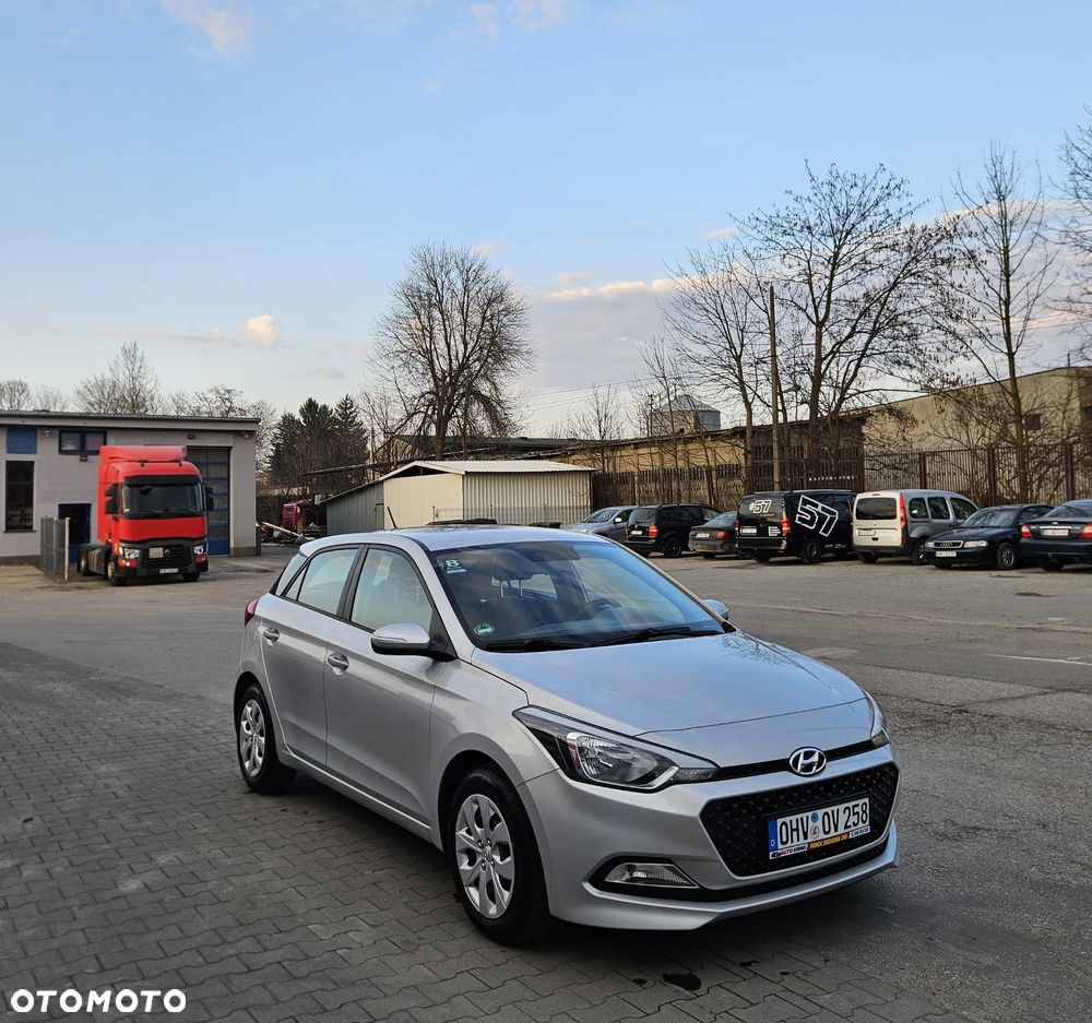 Hyundai i20 - 8