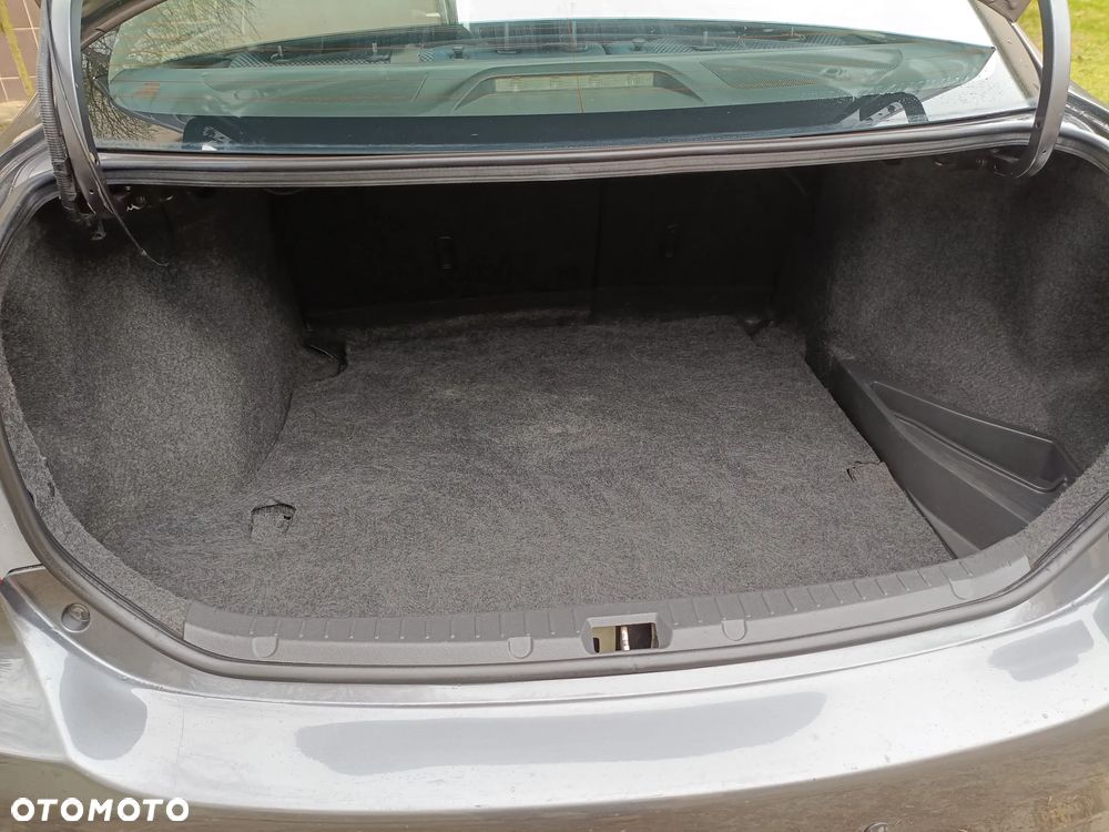 Toyota Corolla 1.6 Premium + - 14