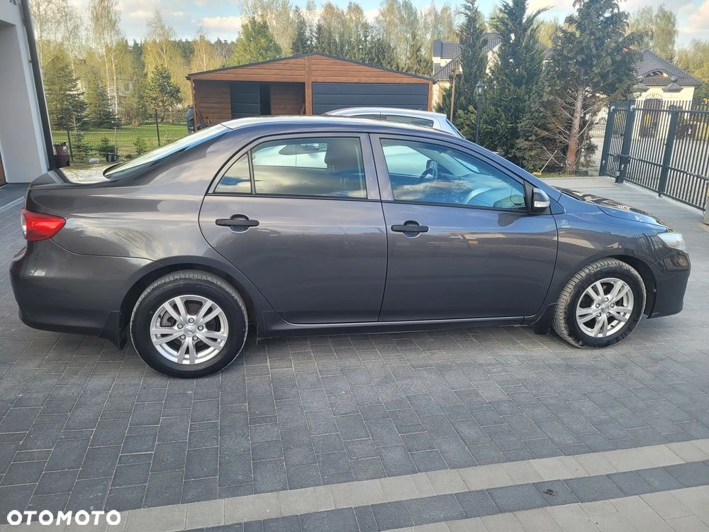Toyota Corolla - 3