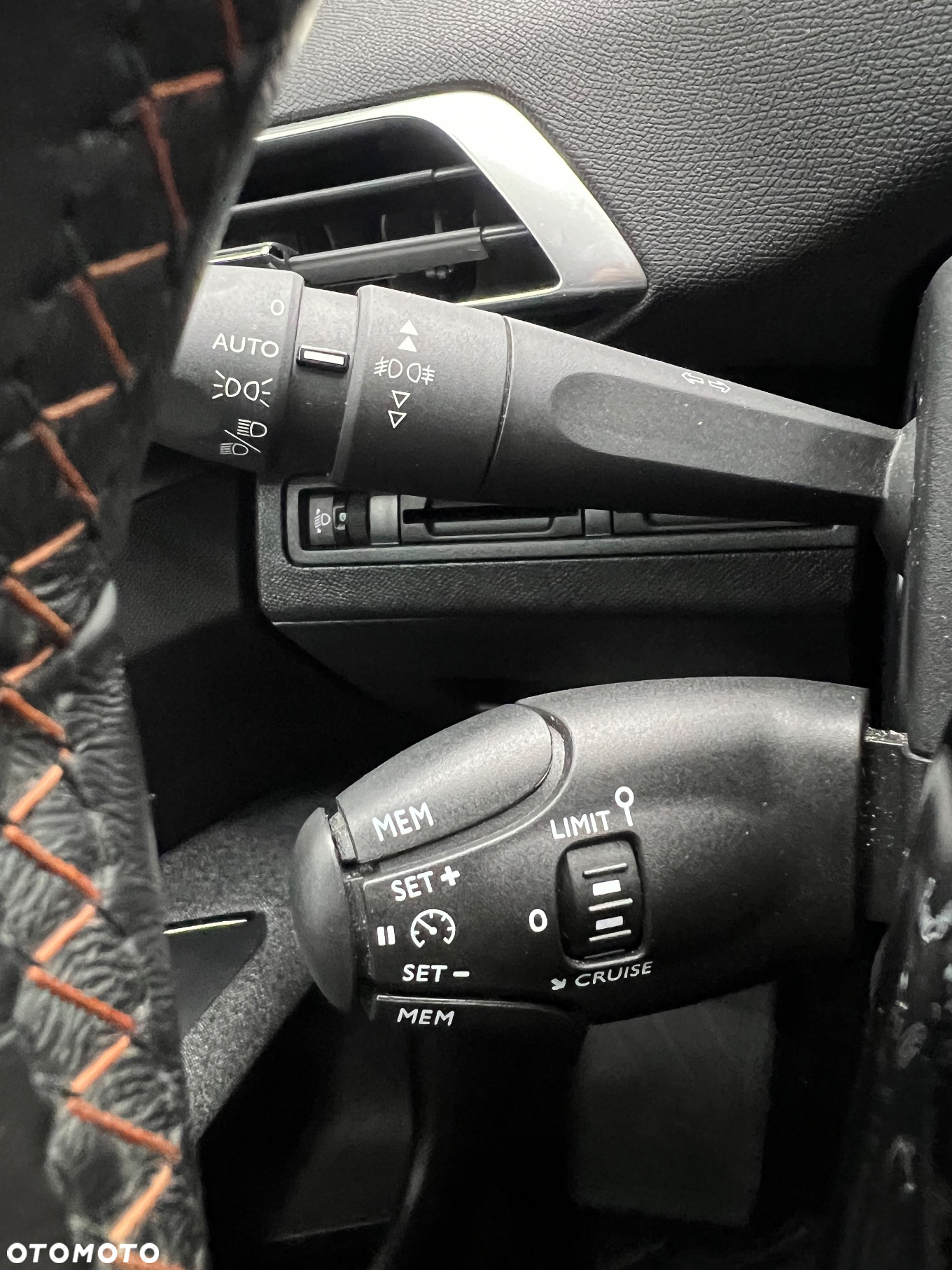 Peugeot 3008 PureTech 130 Stop & Start GPF Allure - 17