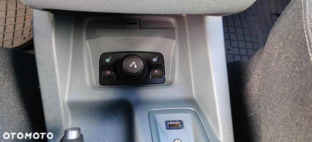 Ford C-MAX 2.0 TDCi Champions Edition - 24