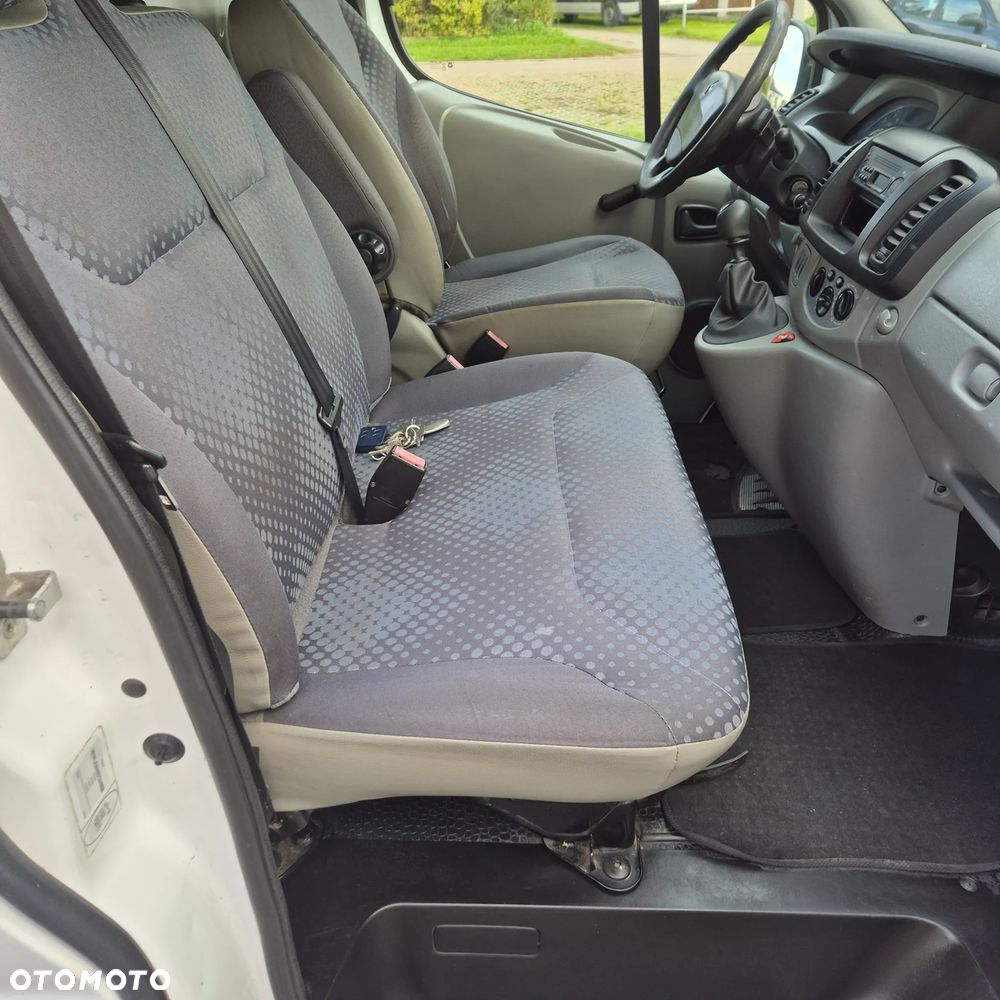 Renault Trafic - 16