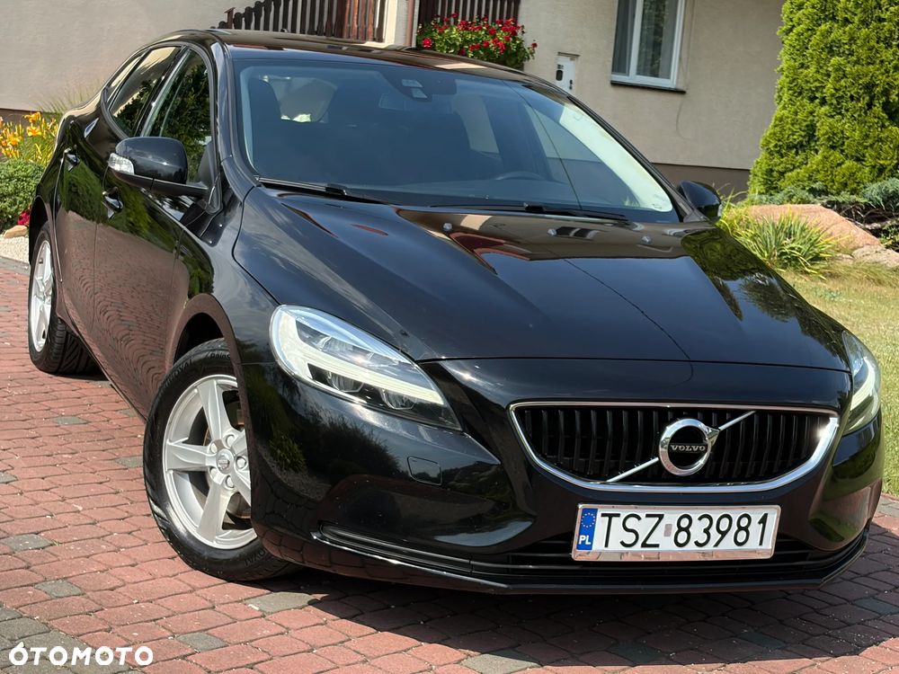 Volvo V40 T2 Momentum - 9