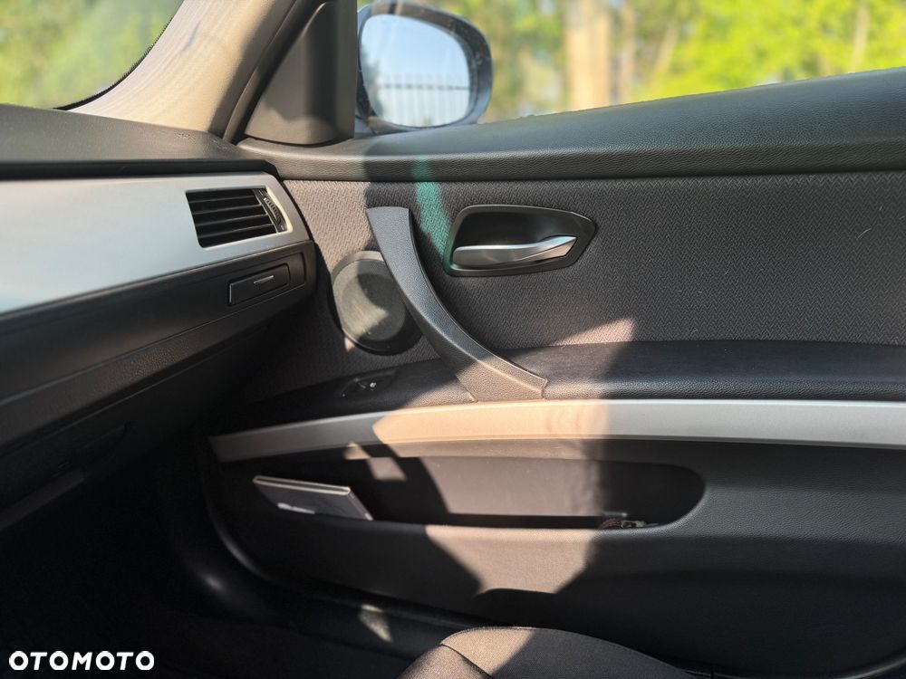 BMW Seria 3 - 11