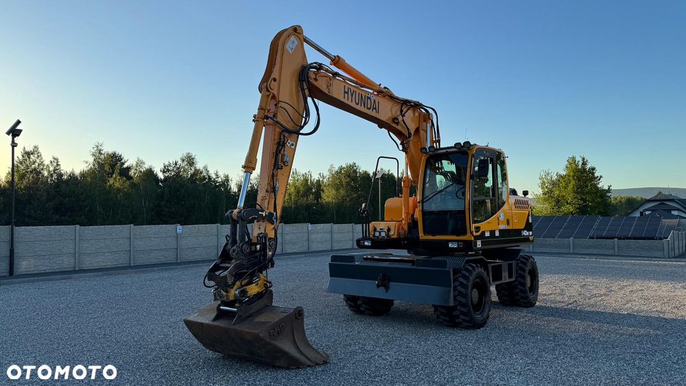 Hyundai Robex 140 - 2