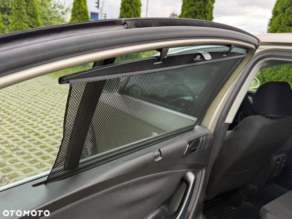 Volkswagen Passat 2.0 TDI DPF Trendline - 8