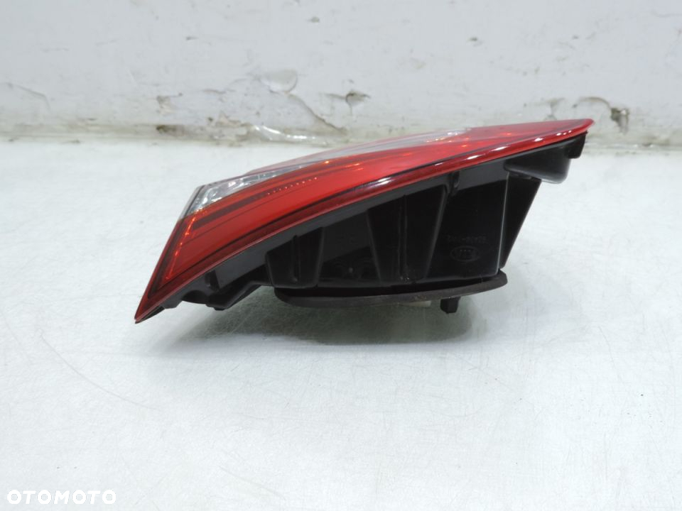 LAMPA PRAWA TYŁ KLAPY KIA RIO III 3D - 4