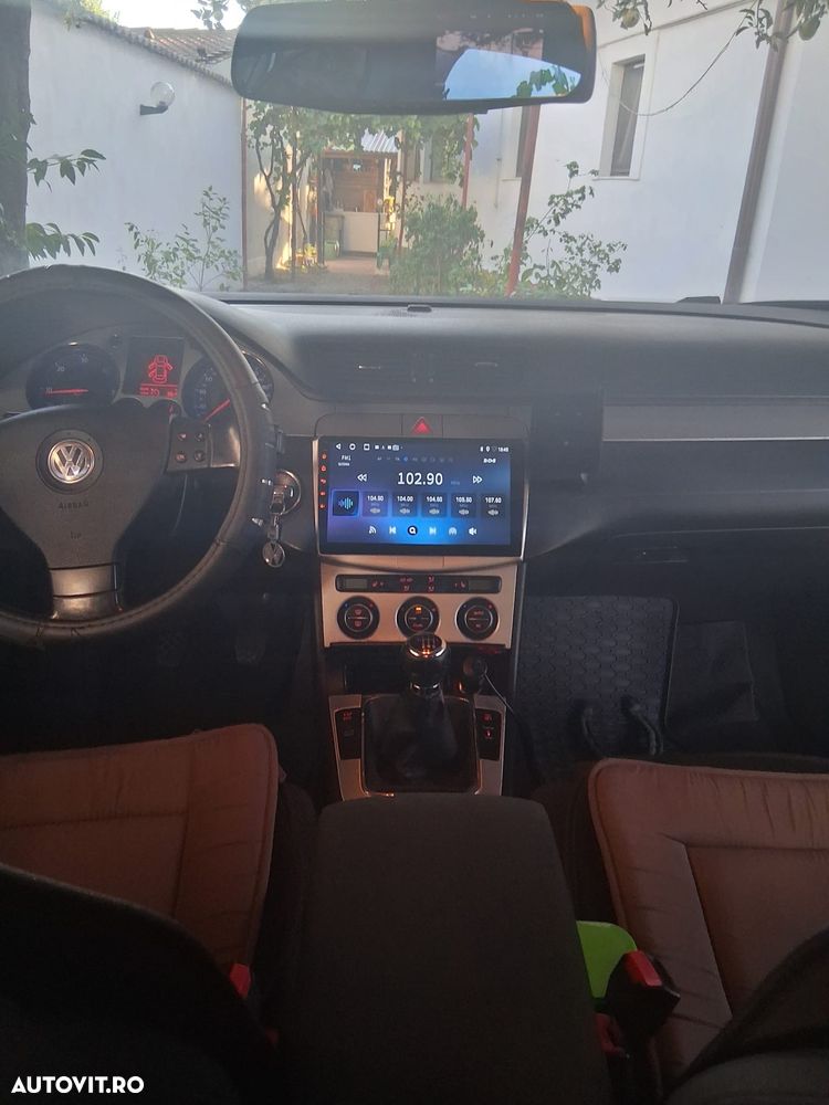 Volkswagen Passat 2.0 TDI DPF Comfortline - 9