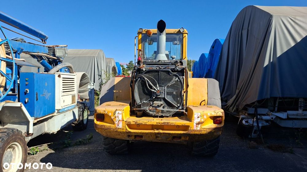 Volvo L 120 E 4X4 - 6