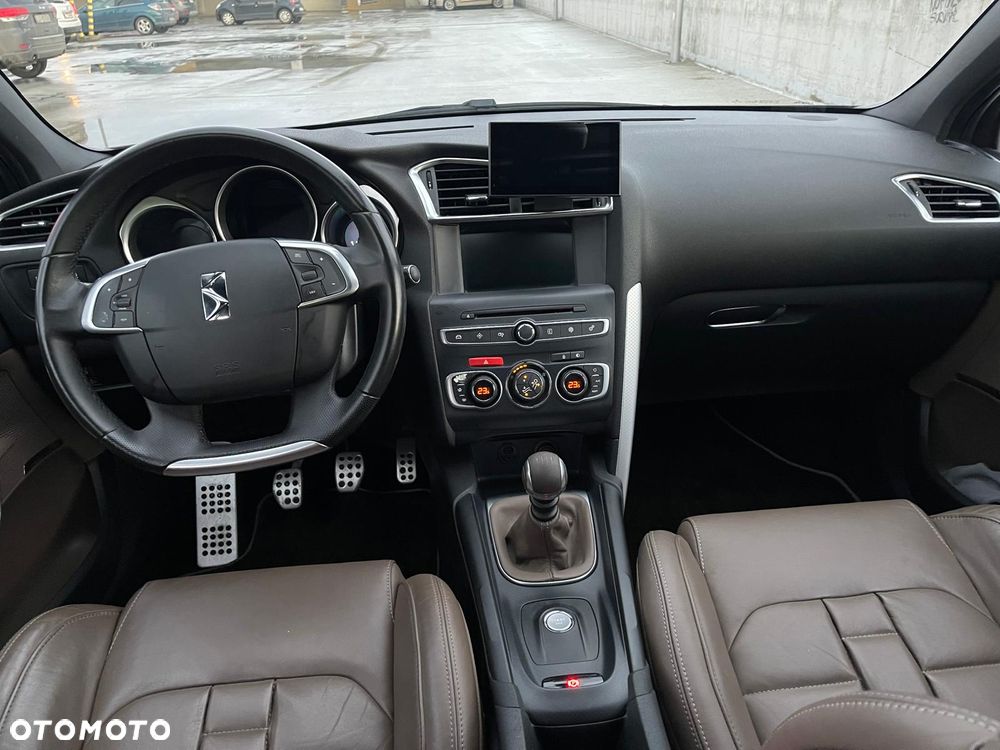 Citroën DS4 THP 200 SportChic - 9