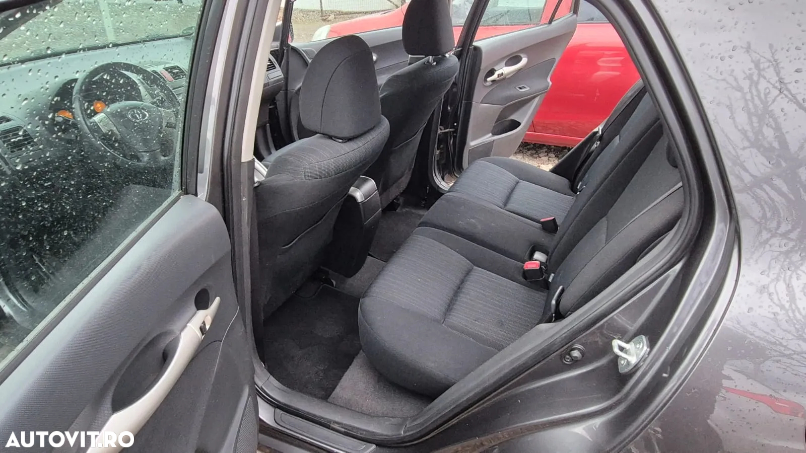 Toyota Auris 1.6 Sol - 8