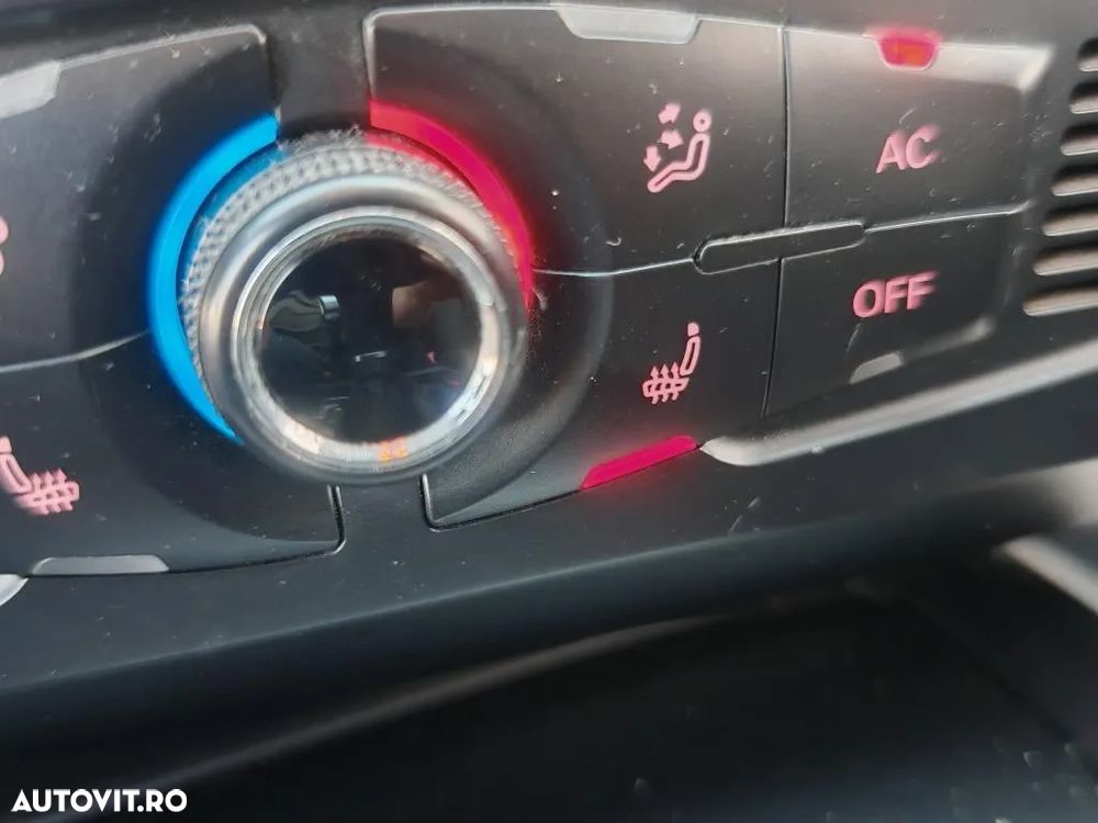 Audi A4 2.0 TDI DPF multitronic Ambiente - 20