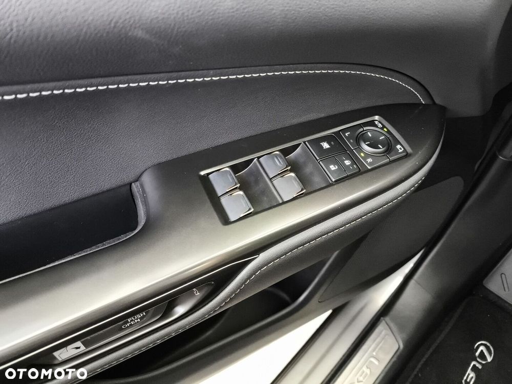 Lexus NX 350h Business AWD - 21