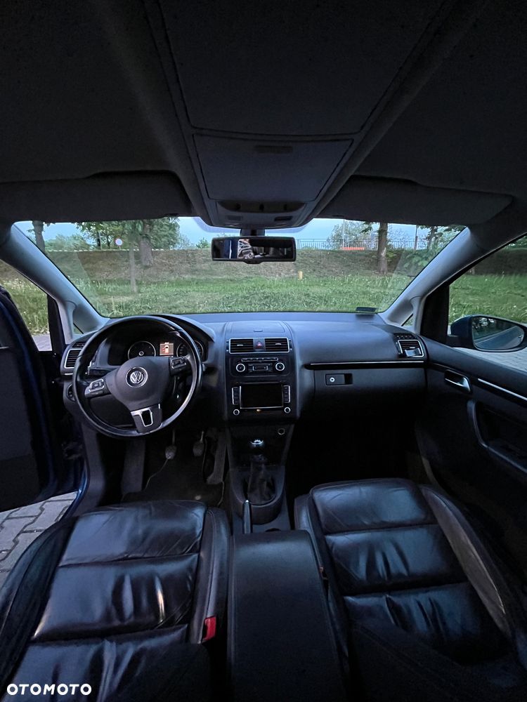 Volkswagen Touran - 5