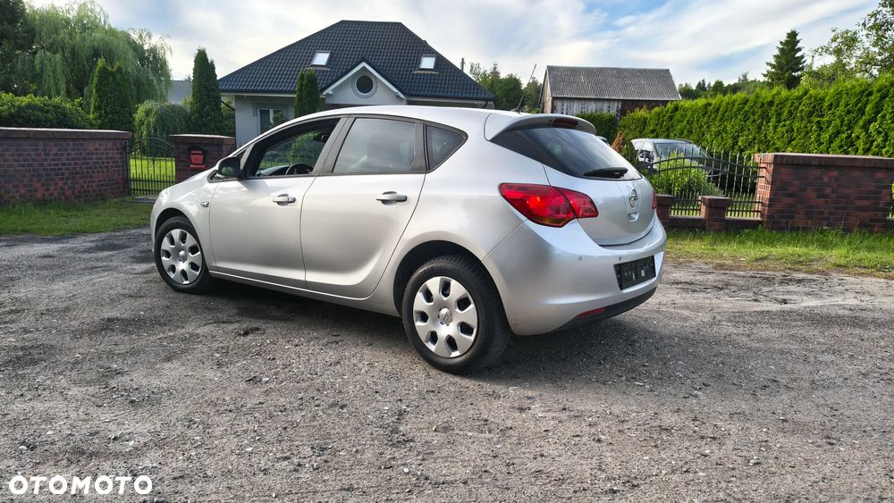Opel Astra 1.6 Automatik Selection - 12
