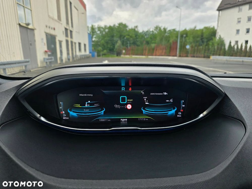 Peugeot 3008 1.6 PureTech HYbrid GT Line S&S EAT8 - 30