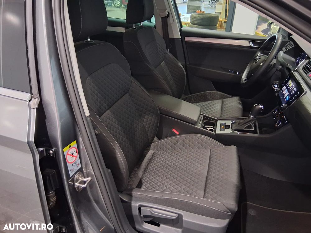 Skoda Superb 2.0 TDI DSG Ambition - 32