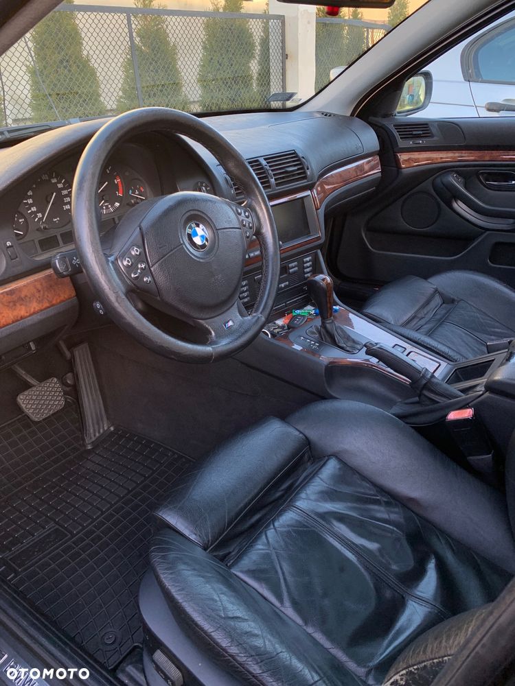 BMW Seria 5 - 21