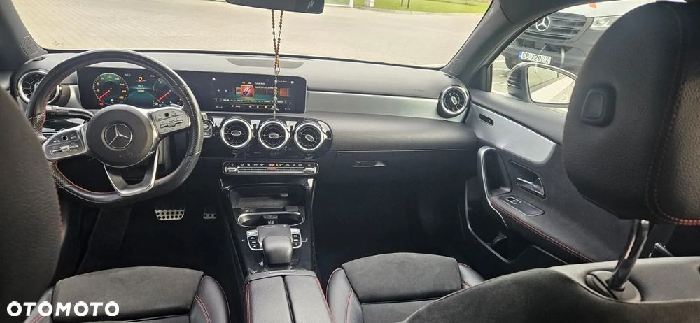 Mercedes-Benz Klasa A 180 d AMG Line 7G-DCT - 11