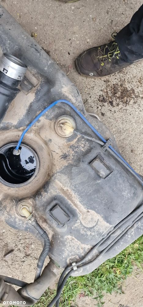 ZBIORNIK BAK PALIWA 13204556 1.2 B OPEL CORSA D - 3