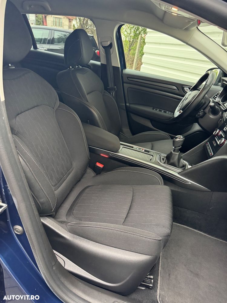 Renault Megane Grandtour TCe 140 GPF LIMITED - 13